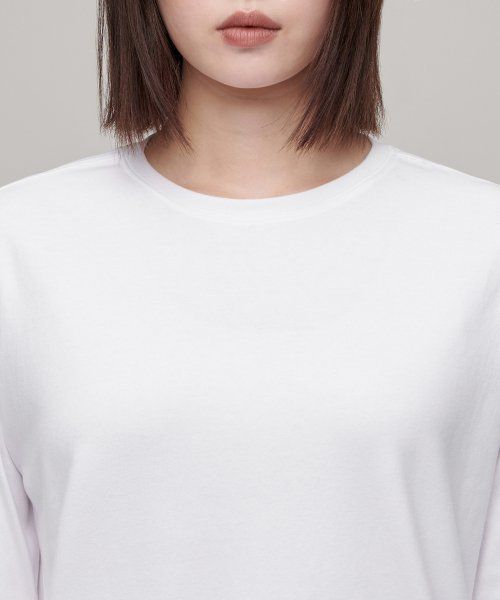 Shop (W) Camiseta holgada mujer Musinsa Standard, cuello redondo, manga larga [Blanco] MWJTL9Z04-WH