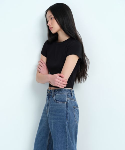 Lookbook (Women) Musinsa Standard Women Slim Crop Crew Neck T-Shirt [Black] MWCTS5Z03-BK