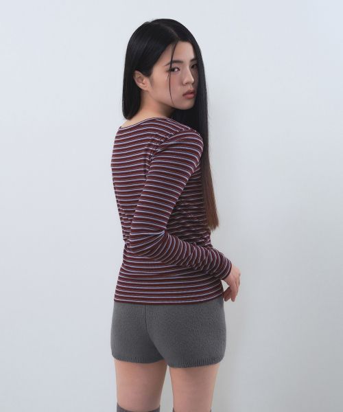 Lookbook (W) MUSINSA STANDARD WOMEN Slim Fit Long Sleeve T-Shirt Bergaris [Burgundy] MWETL8D08-BD