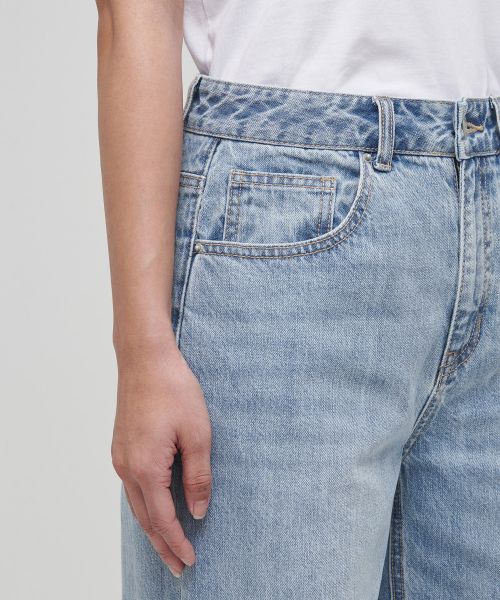 Purchase (W) MUSINSA STANDARD 女款寬版牛仔褲【淺靛藍】 MWJNP0Z02-LI