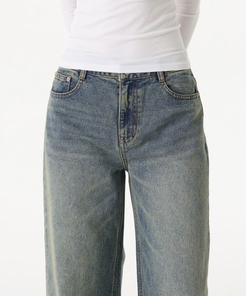 Purchase (W) MUSINSA STANDARD 女款寬版梯形牛仔褲［鏽藍色］ MWDNP0Z08-UL