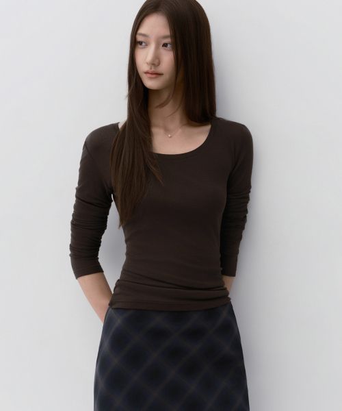 (Women) Musinsa Standard Women Wool Tencel Slim Scoop Neck Long Sleeve T-Shirt [Dark Brown] MWFTL9A09-DR