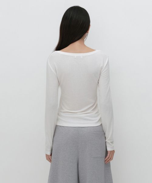 Lookbook (Women) Musinsa Standard Women Wool Tencel Slim Scoop Neck Long Sleeve T-Shirt [Ivory] MWFTL9A09-IV