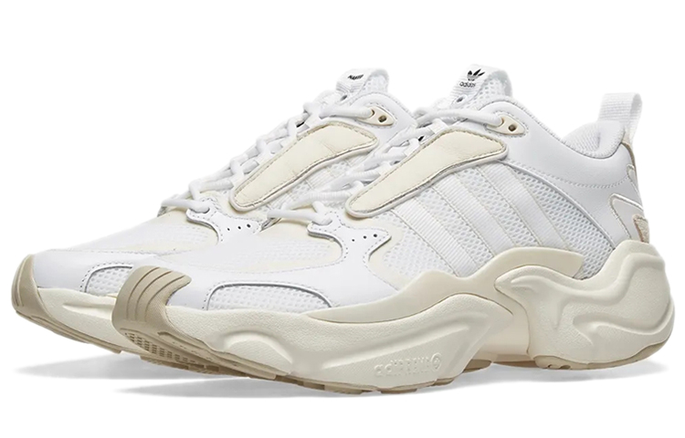 Order (W) Naked x アディダス マグマーランナー "クリームホワイト" G54683