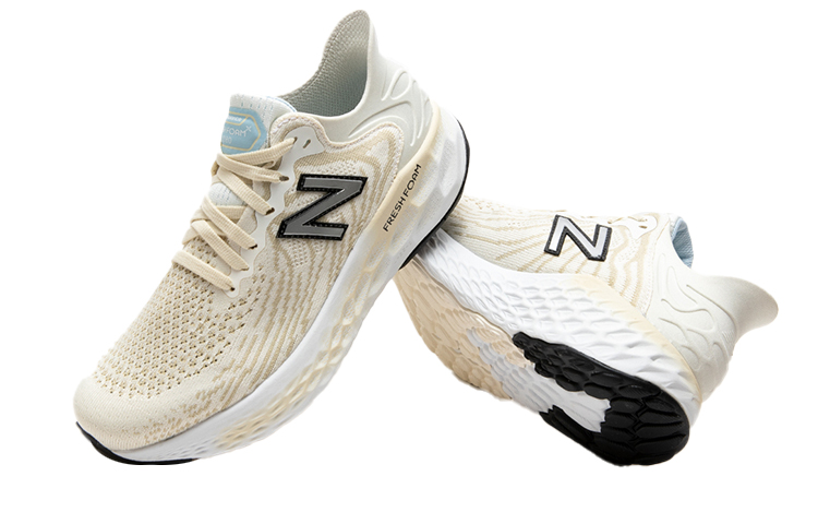 Shop （女性）Naked x New Balance 1080v11「社區系列」W1080Z11
