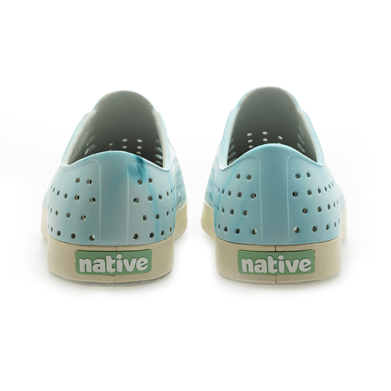 Lookbook (W) Native Jefferson Wanderfoam 黑色單色印花鞋。 F0000298-4026