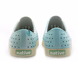Lookbook (W) Native Jefferson Wanderfoam 黑色單色印花鞋。 F0000298-4026
