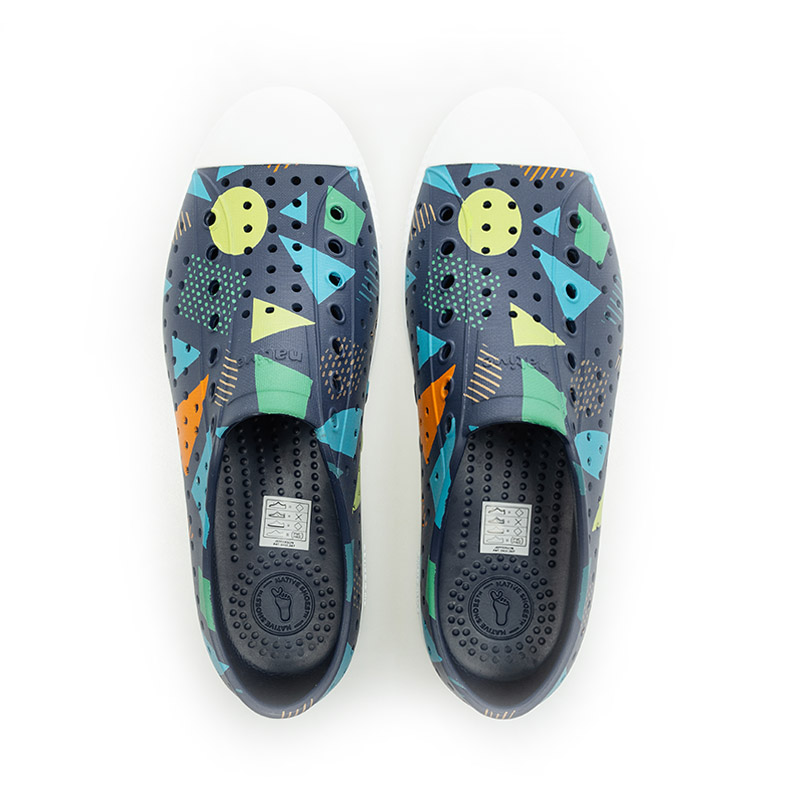 Sizing (Women) Native Jefferson Wanderfoam Print Shoes by Jefferson. F0000233-4168