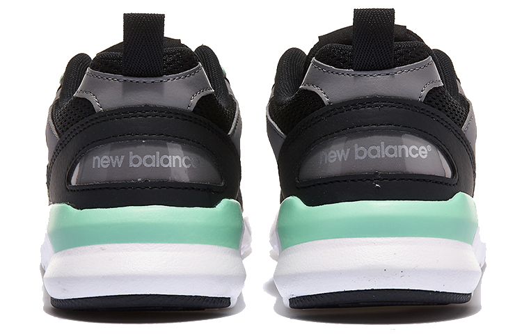 Lookbook (W) New Balance 109 Series Nero/Verde WS109CA1