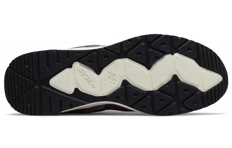 Shop (W) ニューバランス 1550 メタリックゴールド WL1550MA