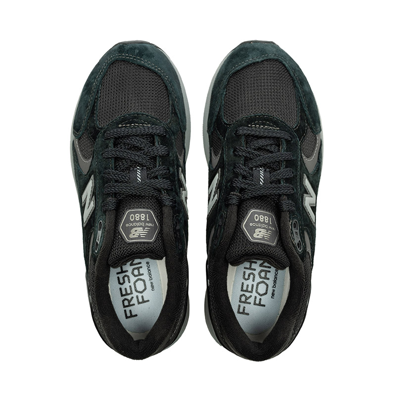 Sizing (W) New Balance 1880 Sneakers Kuromensou Pria U188W1RM
