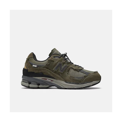 (W) NB 2002R Casual Shoes Dark Green