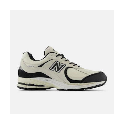 (W) NB 2002R Series GORE-TEX Casual Shoes Off-White White color