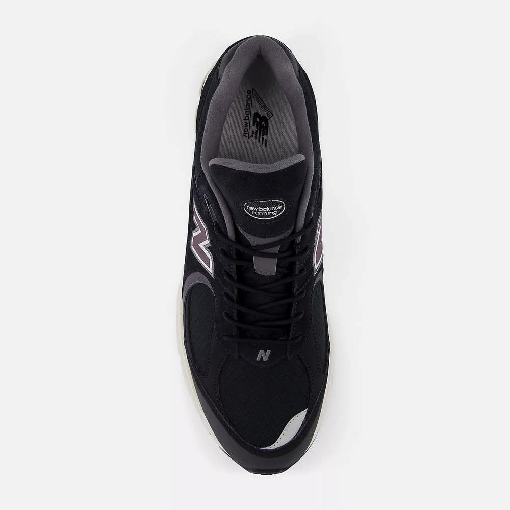 Shop (W) New Balance 2002R 系列 GORE-TEX 休閒運動鞋 黑色 M2002RXT-D