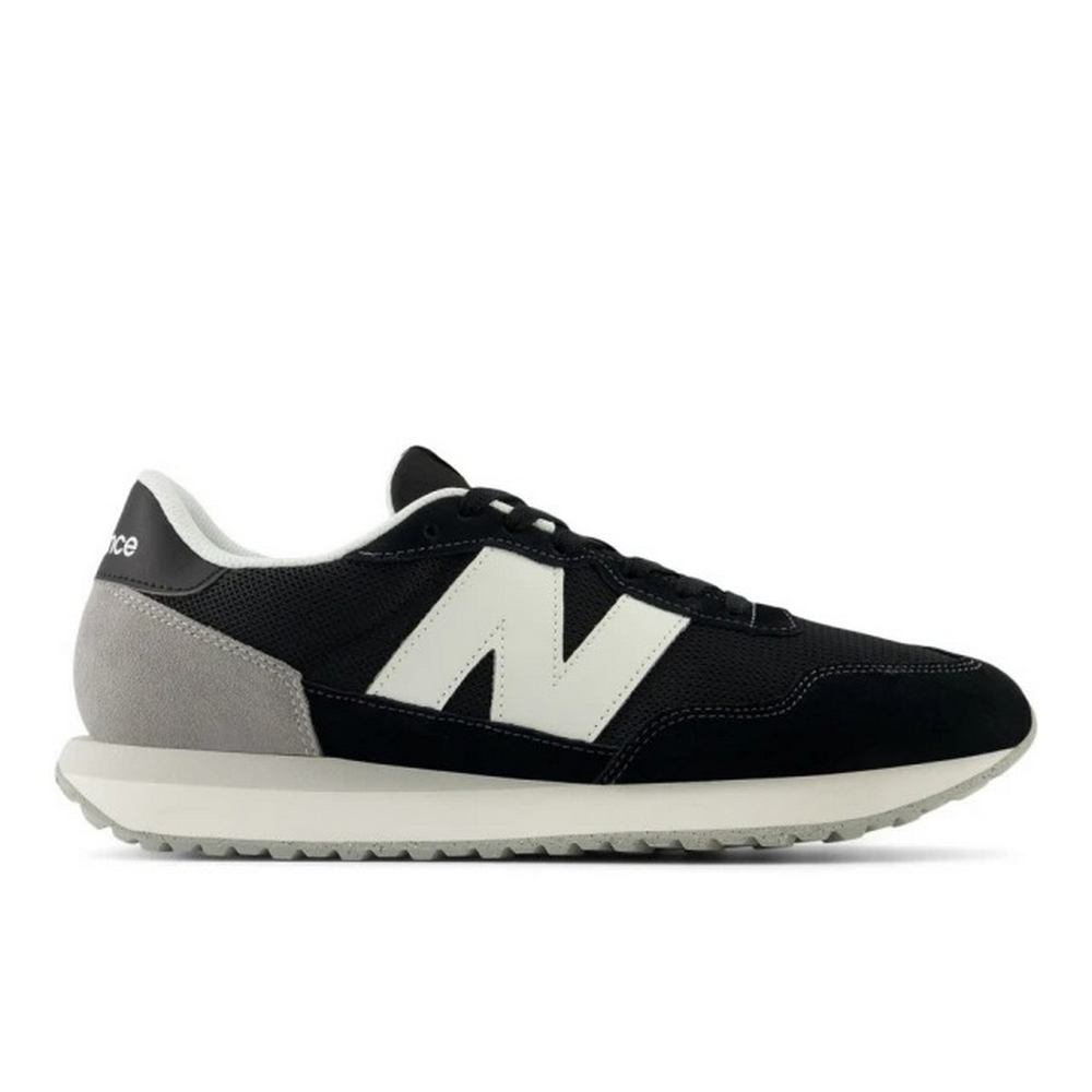 (W) NB 237  Casual Shoes Black