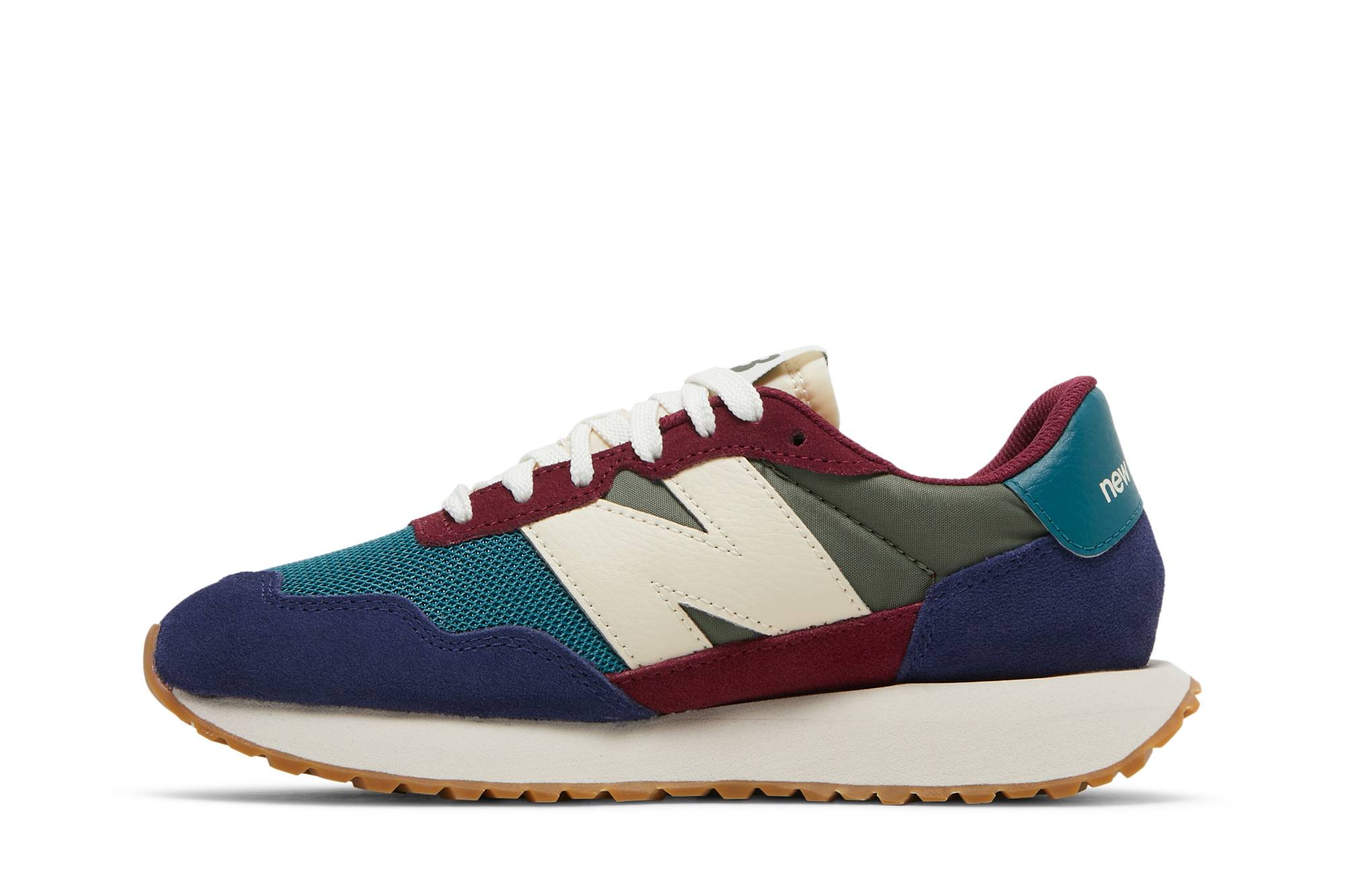 Lookbook (W) ニューバランス237「ナイトタイドマウンテンティール」 WS237MA1