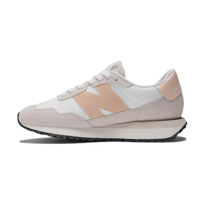 (W) NB 237 'White Vintage Roses'