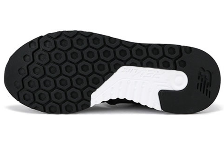 Shop (W) 뉴발란스 247 블랙/화이트 스니커즈 WRL247SH