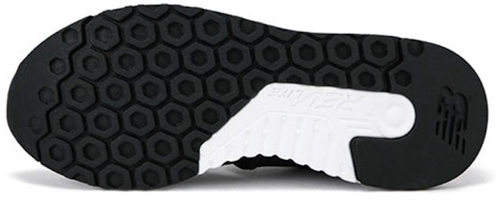 (W) 뉴발란스 247 블랙/화이트 스니커즈 WRL247SH Shop (W) 뉴발란스 247 블랙/화이트 스니커즈 WRL247SH