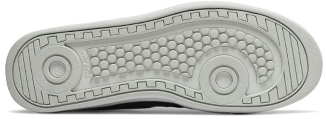 New Balance NB 300 低筒 板鞋 女款 黑白 Shop New Balance NB 300 低筒 板鞋 女款 黑白