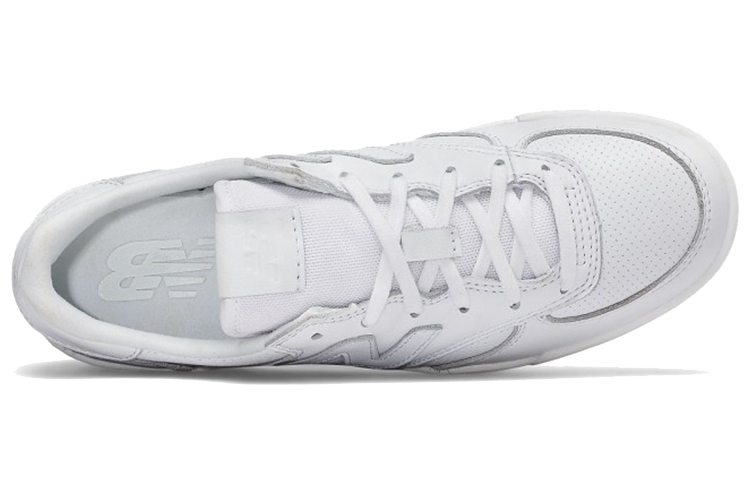 Lookbook (W) New Balance 300 Kulit Putih WRT300SB