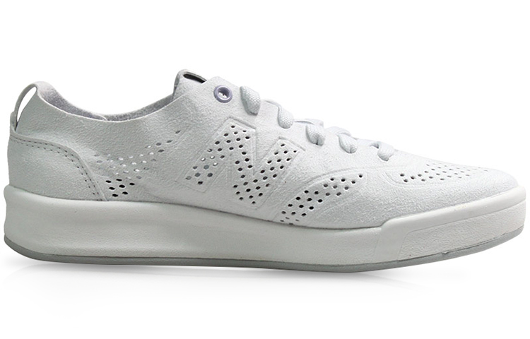 Order (W) New Balance Seri 300 'Putih' WRT300DB