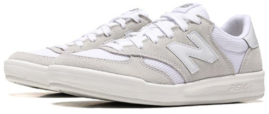 (W) New Balance Siri 300 Beige/Putih WRT300MS Lookbook (W) New Balance Siri 300 Beige/Putih WRT300MS