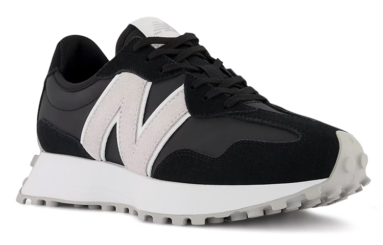 Lookbook (W) 뉴발란스 327 블랙화이트 (New Balance 327 Black White) WS327LW1