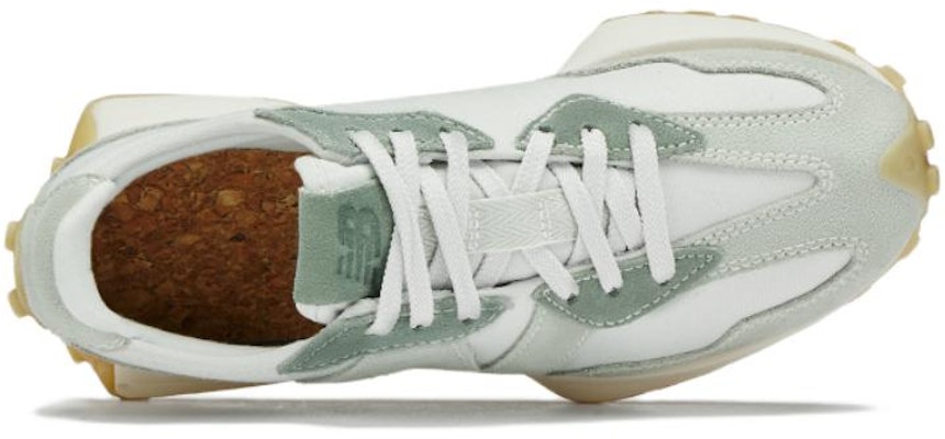 (Women) New Balance 327 'Light Green Gray' WS327ZAU Lookbook (Women) New Balance 327 'Light Green Gray' WS327ZAU