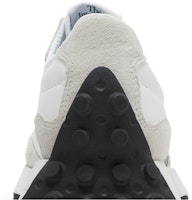 (W) New Balance 327 'Hijau Crocodile Malam' WS327DC Sizing (W) New Balance 327 'Hijau Crocodile Malam' WS327DC