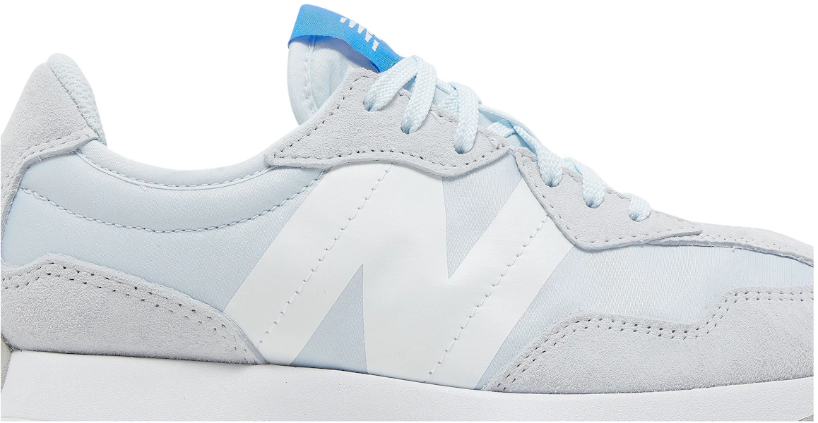 (W) New Balance 327 'Serene Blue Sea Smoke' Sepatu Pria/Wanita WS327BN Lookbook (W) New Balance 327 'Serene Blue Sea Smoke' Sepatu Pria/Wanita WS327BN
