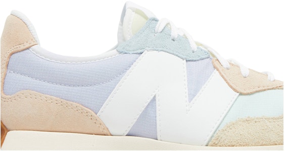 (W) New Balance 327 'Putih Morning Fog Gum' WS327PAB Order (W) New Balance 327 'Putih Morning Fog Gum' WS327PAB
