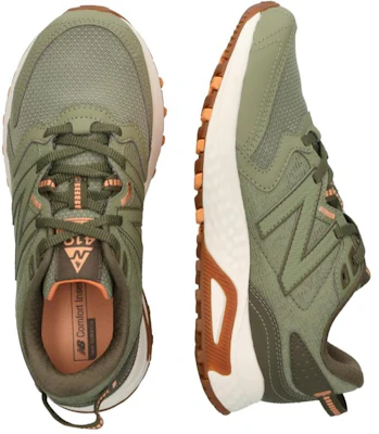 (W) New Balance 410 v7 ''Verde Militare Bianco'' WT410CC7 Lookbook (W) New Balance 410 v7 ''Verde Militare Bianco'' WT410CC7