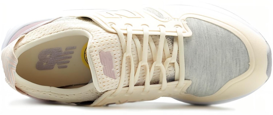 (Women) New Balance 420 'Beige White' WRL420SD Lookbook (Women) New Balance 420 'Beige White' WRL420SD