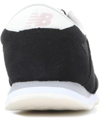 New Balance 420系列 黑色 女款 Shop New Balance 420系列 黑色 女款