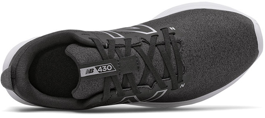 New Balance 430系列 v2 復古休閒跑步鞋 女款 黑白 Lookbook New Balance 430系列 v2 復古休閒跑步鞋 女款 黑白