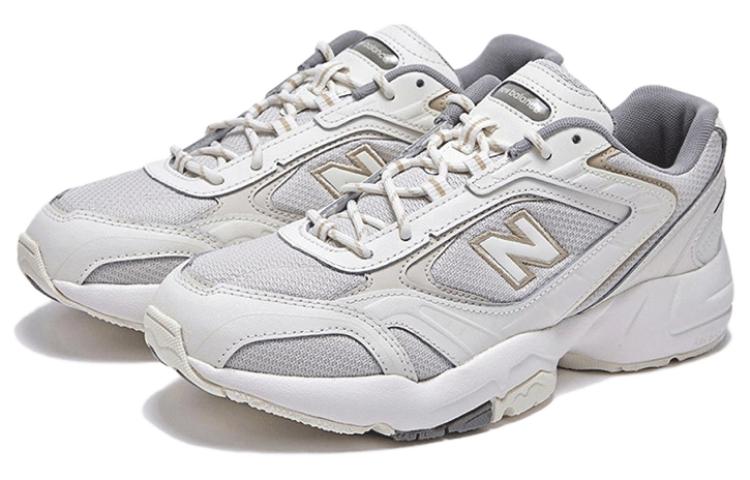 Shop New Balance NB 452 低筒 跑步鞋 女款 月光色