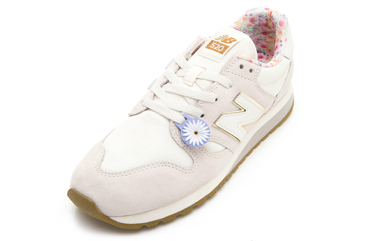 Lookbook (W) ニューバランス 520 ベージュ/ホワイト WL520CC