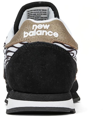 (W) New Balance 520 Seri Hitam WL520BRB Lookbook (W) New Balance 520 Seri Hitam WL520BRB