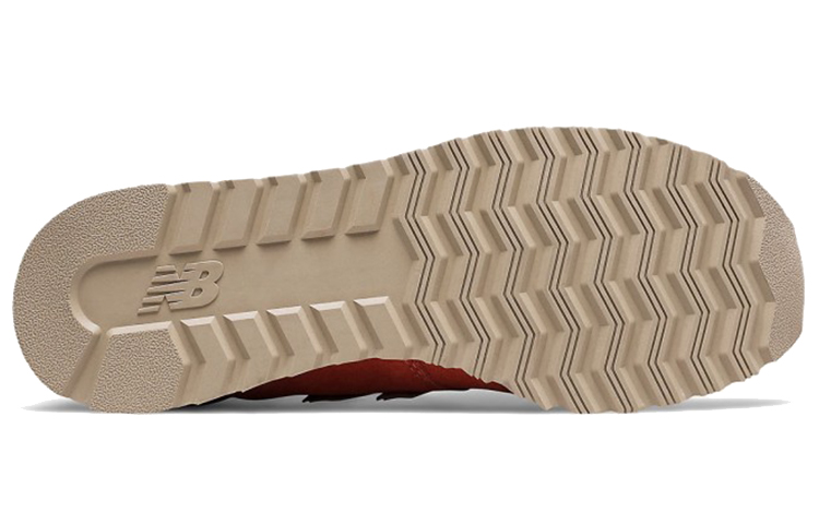 Shop New Balance 520系列 防滑透氣 低筒休閒跑步鞋 女款 橘紅色