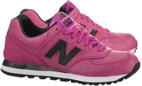 New Balance NB 574 低幫 跑步鞋 女款 玫紅黑 Lookbook New Balance NB 574 低幫 跑步鞋 女款 玫紅黑