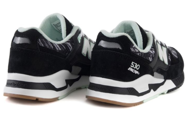 Shop (W) New Balance 530 Utilitas Musim Hitam Putih W530SUA