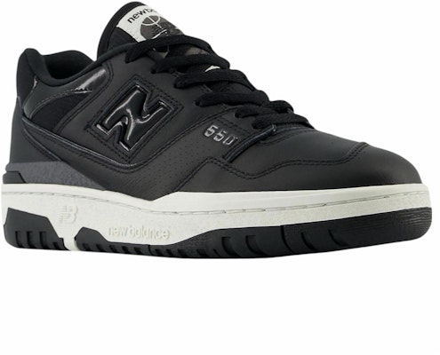 (W) New Balance 550 'Hitam Putih' BBW550ED Lookbook (W) New Balance 550 'Hitam Putih' BBW550ED