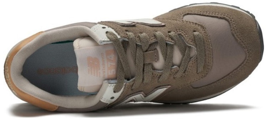 (W) New Balance 574 Serie 'Gris Carbón Beige' WL574SYL Lookbook (W) New Balance 574 Serie 'Gris Carbón Beige' WL574SYL