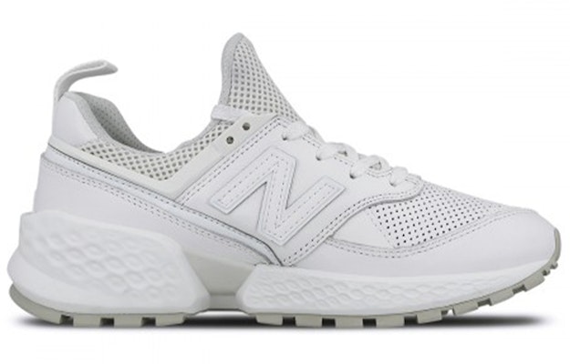 (W) New Balance 574 Series Sport Putih WS574FSC Order (W) New Balance 574 Series Sport Putih WS574FSC