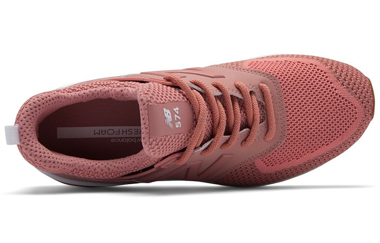 Lookbook (W) ニューバランス 574 スポーツ "ダスティーピーチ" WS574WC