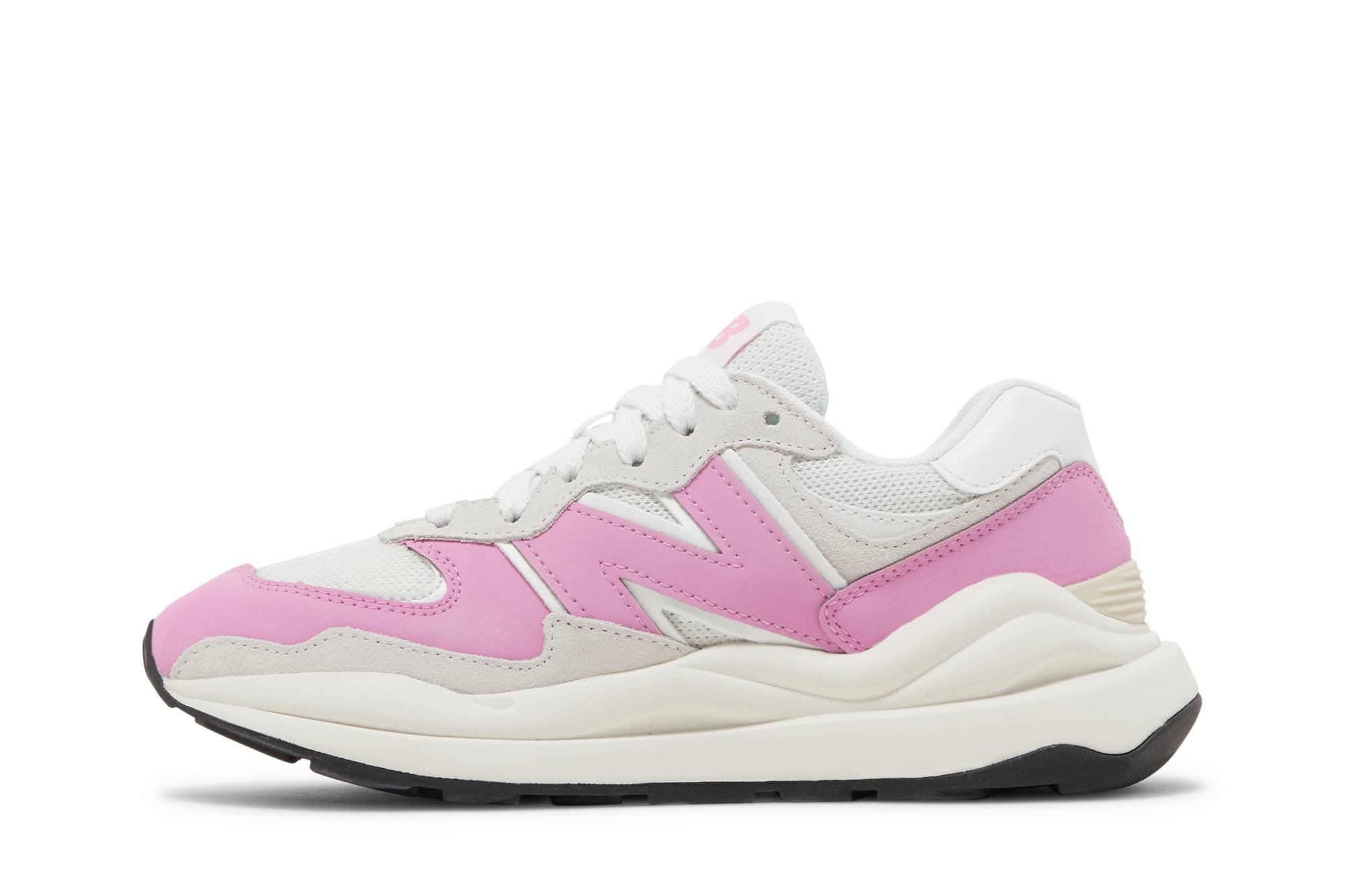 Lookbook （女性）New Balance 57/40 'Barbie' W5740SVA