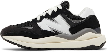 (W) New Balance 57/40 'Hitam Garam Laut' W5740SLB Lookbook (W) New Balance 57/40 'Hitam Garam Laut' W5740SLB