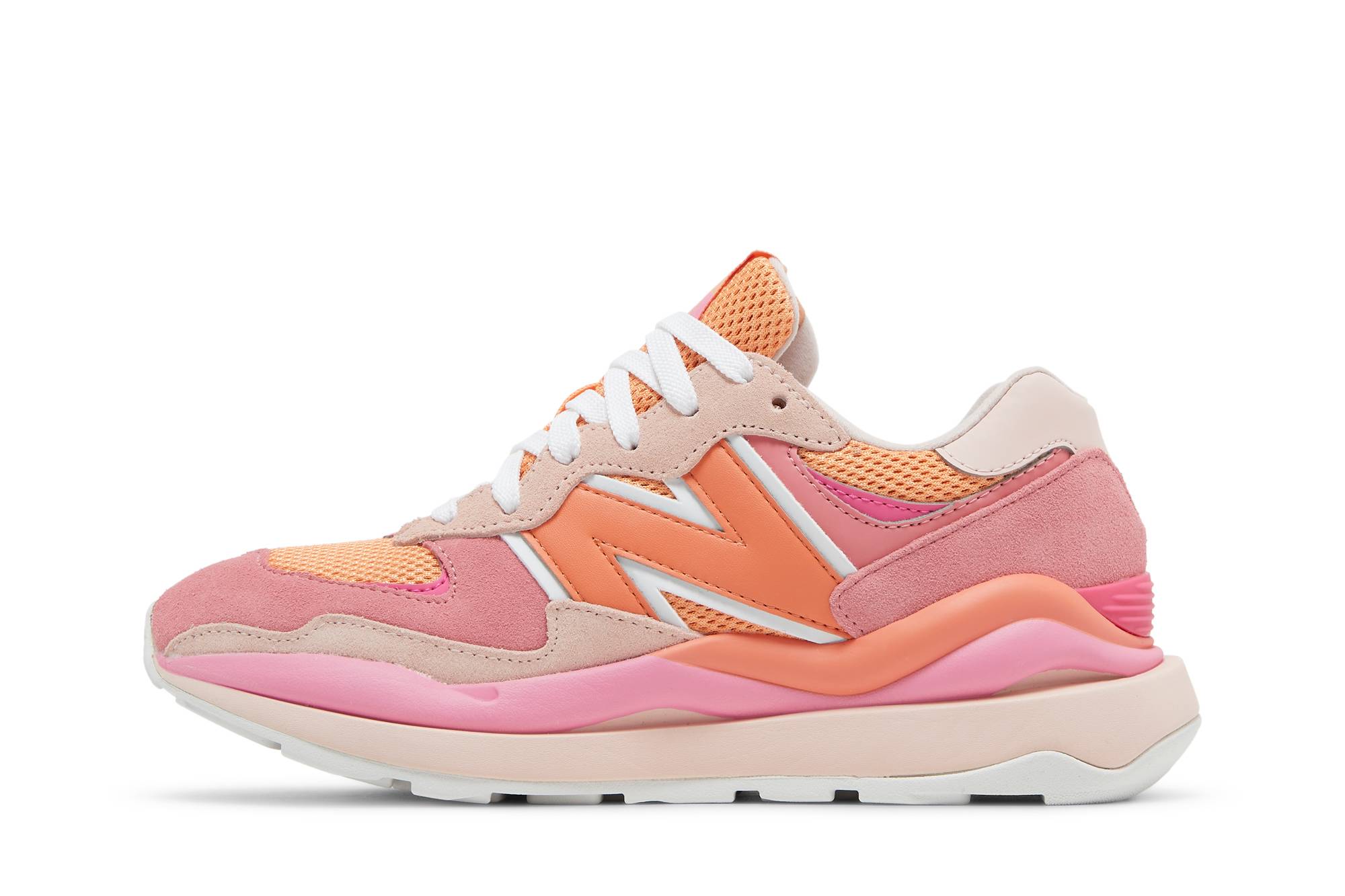 Lookbook (W) 뉴발란스 57/40 '러브레터' (New Balance 57/40 'Love Letter') W5740VDA