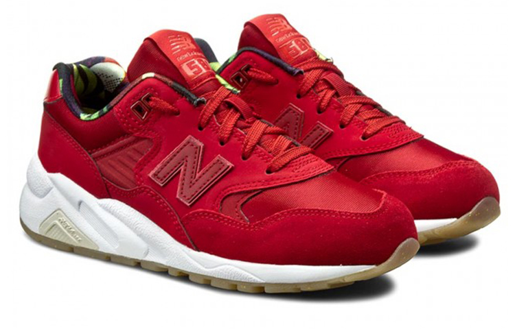 Lookbook (W) New Balance 580 'Merah' WRT580RR